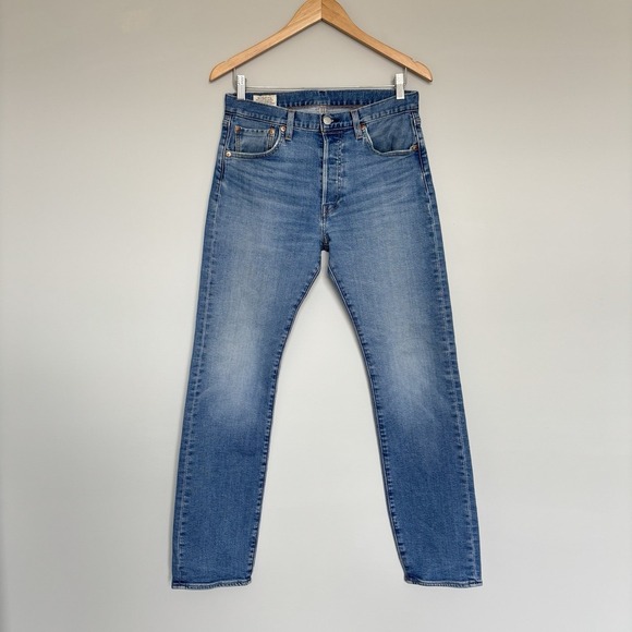 Levis 501 Jeans Men's 30/32 Premium light/Medium Wash Button Fly Classic Denim - Picture 2 of 13